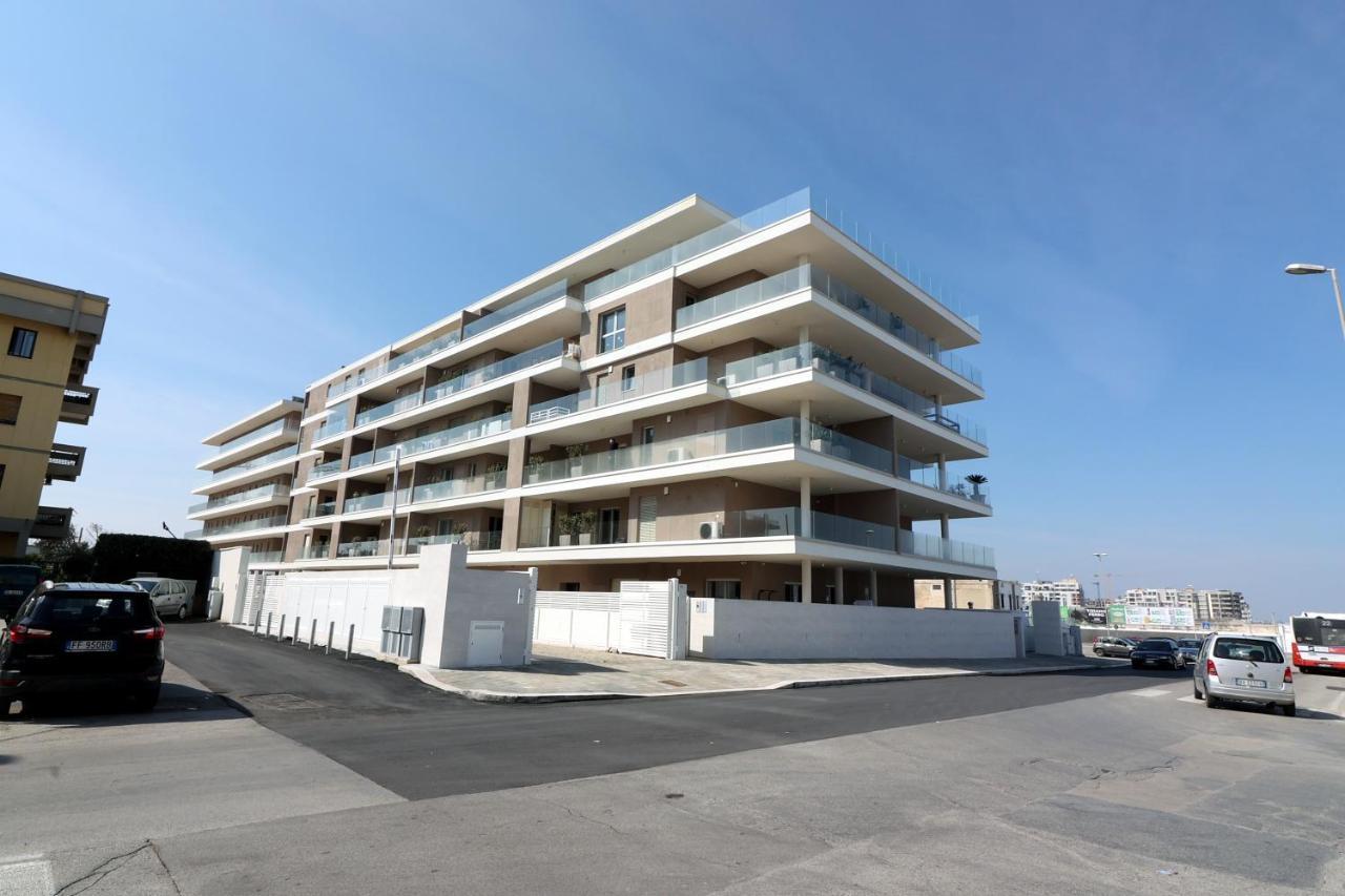 Hotel Ad Un Passo Dal Mare Bari Exterior foto